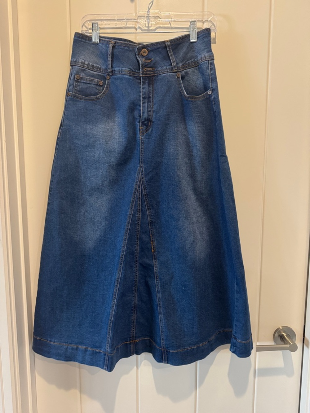 Nina Rossi Dark Blue Denim Skirt with Contrast Stitching